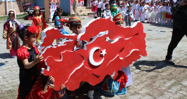 14 Kasım Ana Okulu 23 Nisan Egemenlik ve Çocuk Bayramı kutlaması