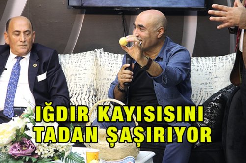 Iğdır Kayısısını Tadan Şaşırıyor