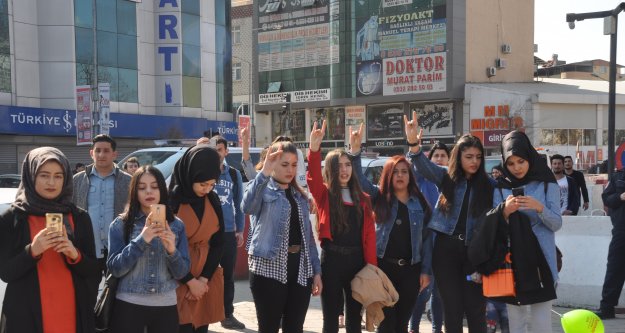 IĞDIR ÜLKÜ OCAKLARI HOCALI KATLİAMI FOTOĞRAF SERGİSİ AÇTI