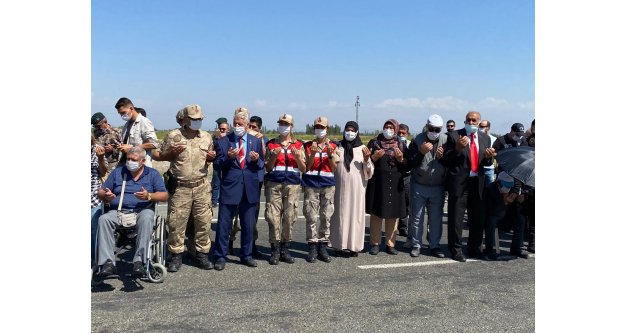 Iğdır'da 13 şehit polis dualarla anıldı