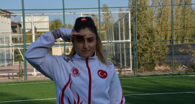 IĞDIRLI SPORCU ÇİĞDEM KIRVAÇ DÜNYA ŞAMPİYONASINA ARALIKSIZ HAZIRLANIYOR