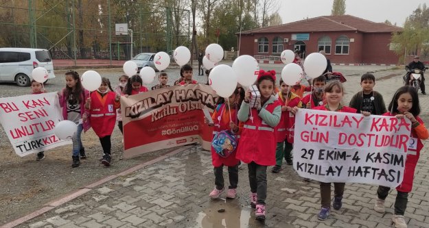 ÖĞRENCİLERDEN  KIZILAY ETKİNLİĞİ