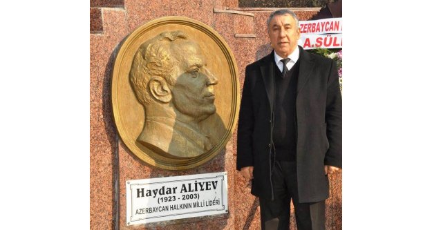 SERDAR ÜNSAL'DAN 'HAYDAR ALİYEV MODERN AZERBAYCAN'IN TEMELİNİ ATMIŞTIR.