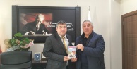 SERDAR ÜNSAL GÖÇ İDARESİ MÜDÜRÜNE AZERBAYCANLILARIN SORUNLARINI ANLATTI