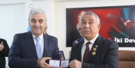 SERDAR ÜNSAL ,AZERBAYCAN CUMHURBAŞKANLIĞINCA  MADALYA İLE ÖDÜLLENDİRİLDİ