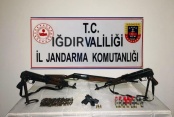 Iğdır'da Silah Ticareti ve Sigara Kaçakçılığı